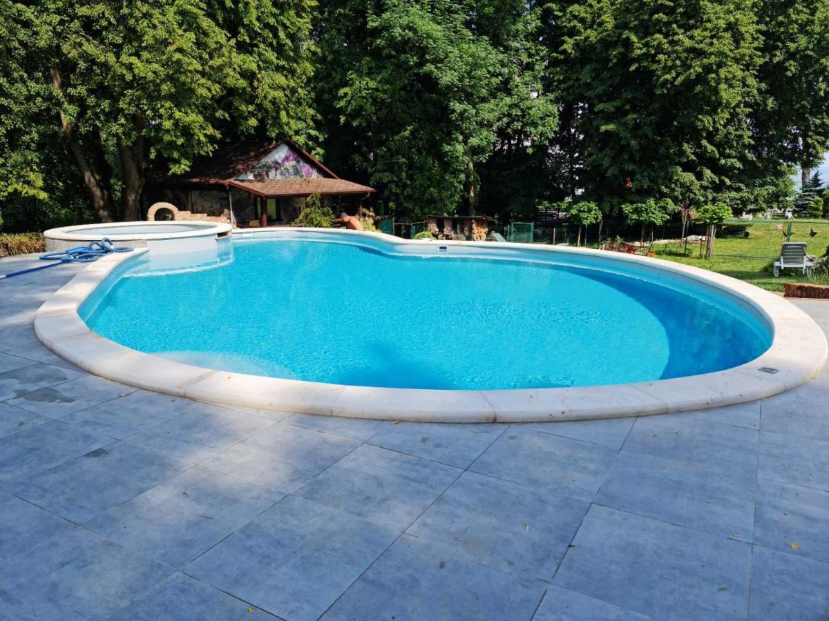Panorama Hotel&SPA Chernivtsi Exterior foto